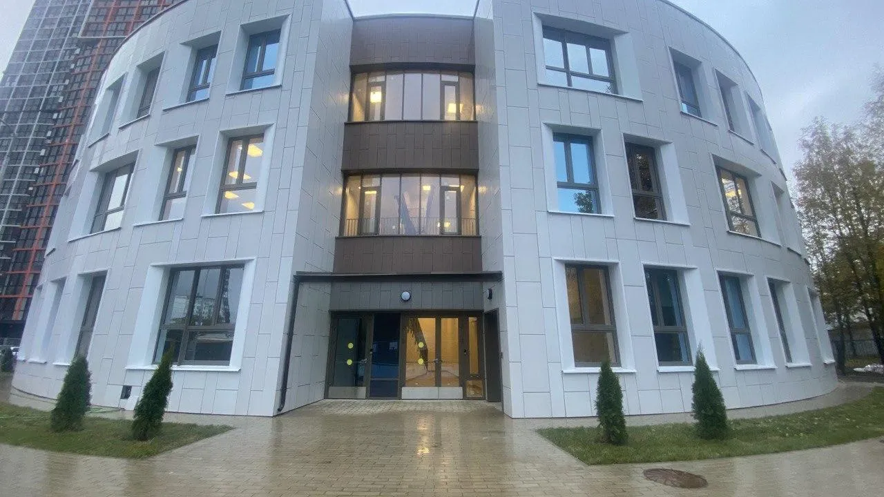Детский сад уникальной формы полностью достроен в Одинцове