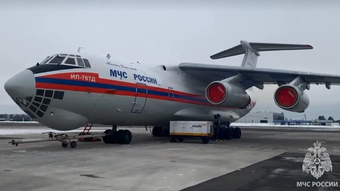Спецборт МЧС доставил пострадавших из Белгорода в Москву