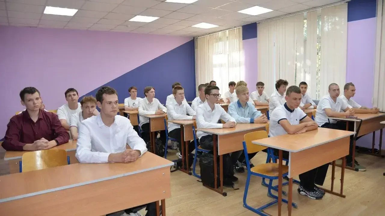 Предприятия Ленинского округа помогают выпускникам с трудоустройством