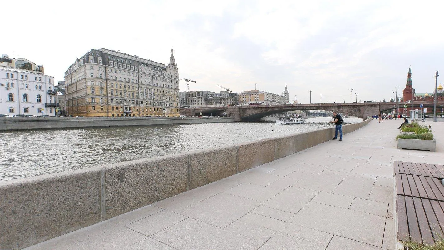 Ремонт Большого Москворецкого моста в центре Москвы планируют завершить в конце 2019 года