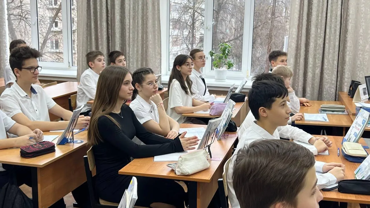 Школьники Лыткарина обсудили освобождение Подмосковья от фашистских захватчиков
