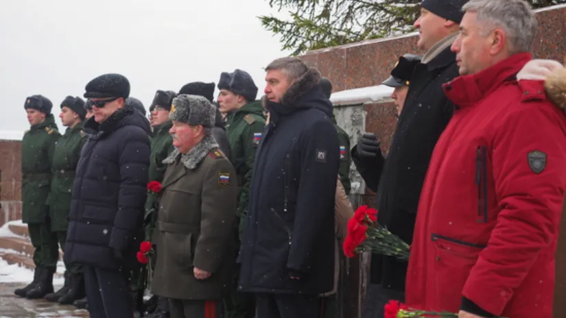 Военные, студенты и ветераны почтили память 11 саперов‑панфиловцев под Волоколамском