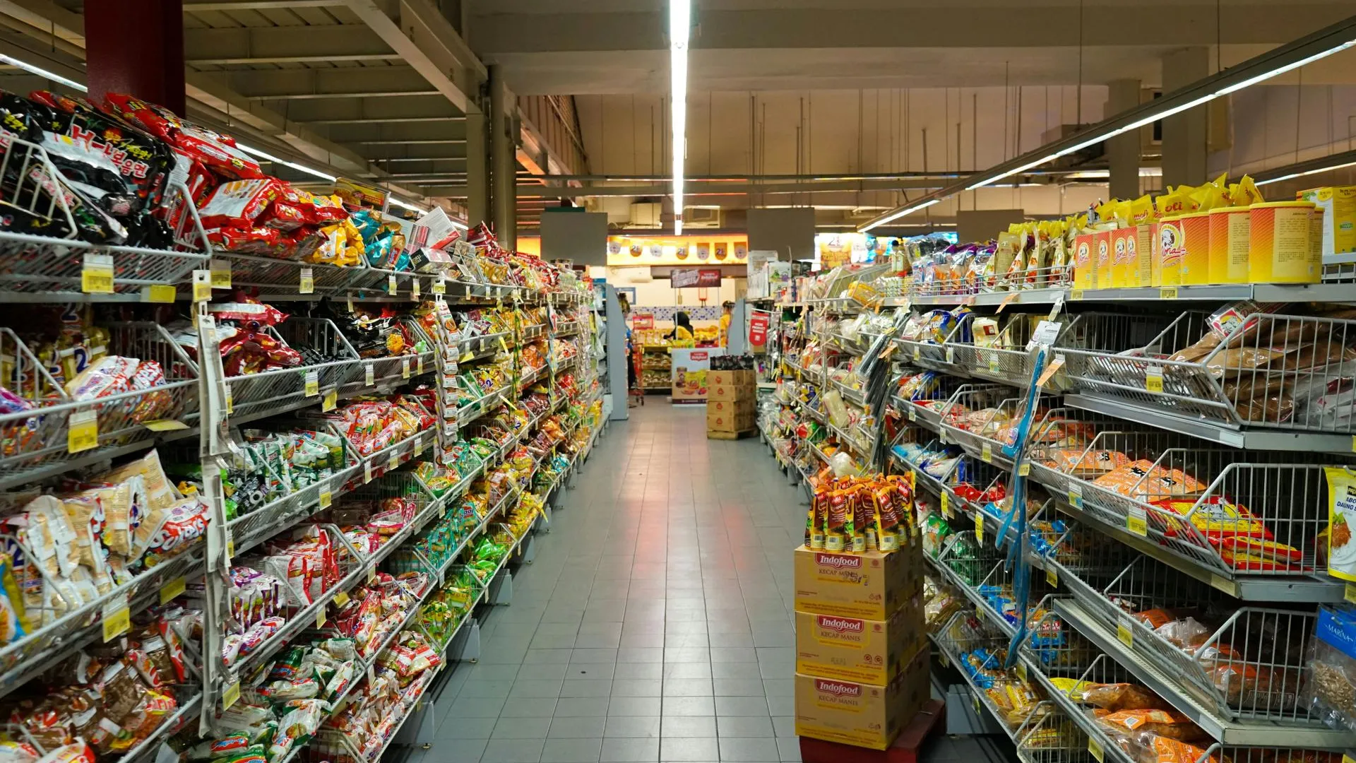 Роспотребнадзор изъял в Москве более 85 т продуктов из-за вспышки ботулизма