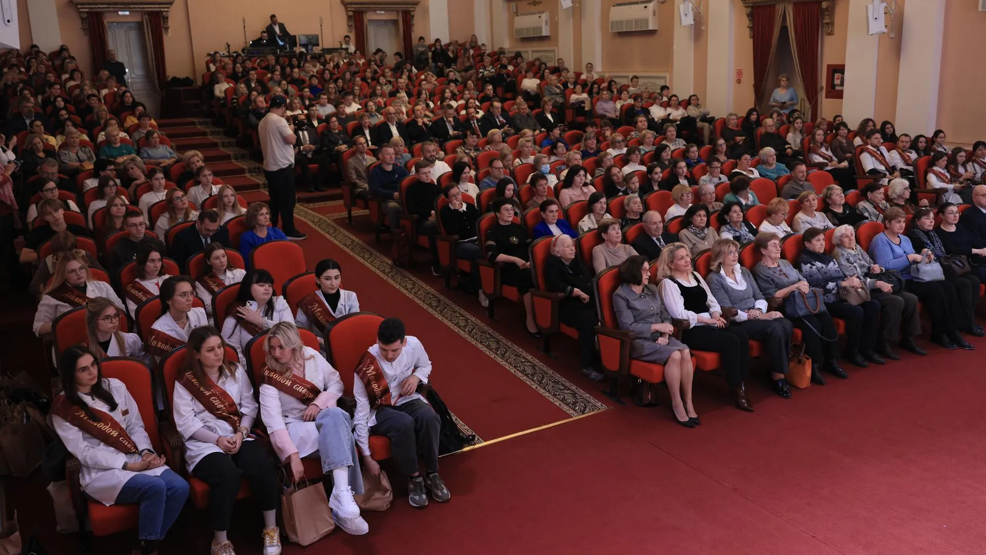 Лучшие медицинские работники Королева получили награды к 150-летию здравоохранения