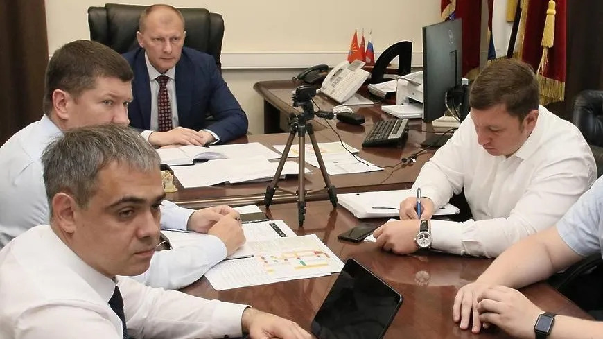 Строительство школы в Дзержинском завершено на 70%