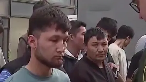 « — Кем работаете? — Да»: диалог мигранта и сотрудника военкомата попал на видео