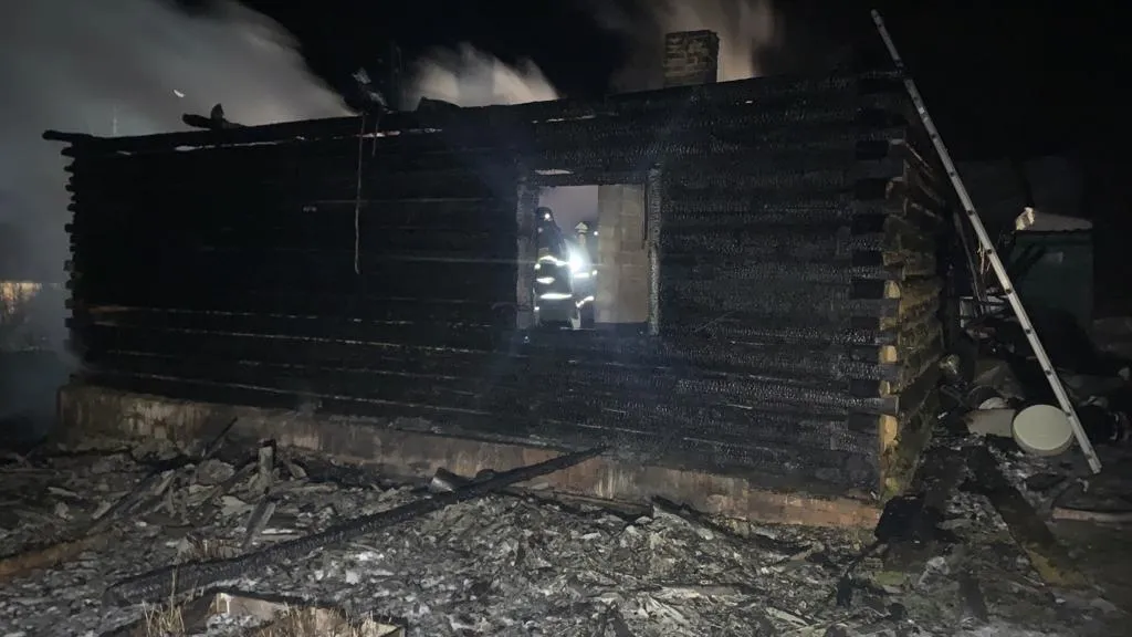 Люди пострадали при пожаре в жилом доме в Можайском округе