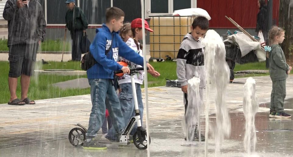 В Дубне запустили первый плоскостной фонтан