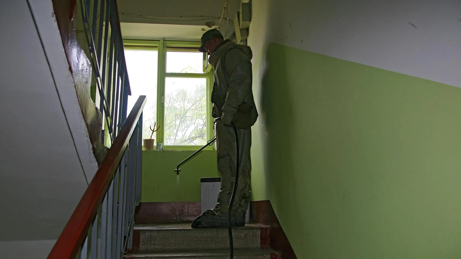 В Подольске вновь провели дезинсекцию в подвале одного из жилых домов