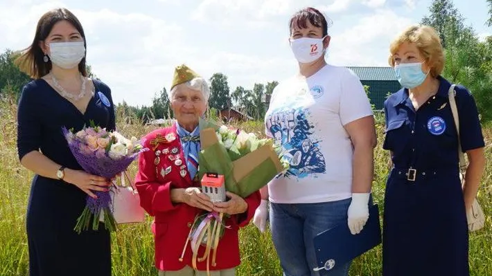 Ветерану из Подольска подарили мобильный телефон с безлимитным тарифом
