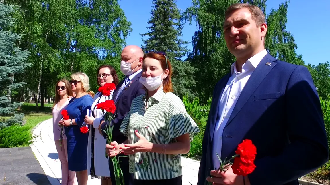 Артемьев и Слуцкая поздравили молодежь Звездного городка с их первым голосованием