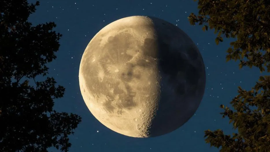 Ученые нашли на Луне предмет, который не должен там существовать