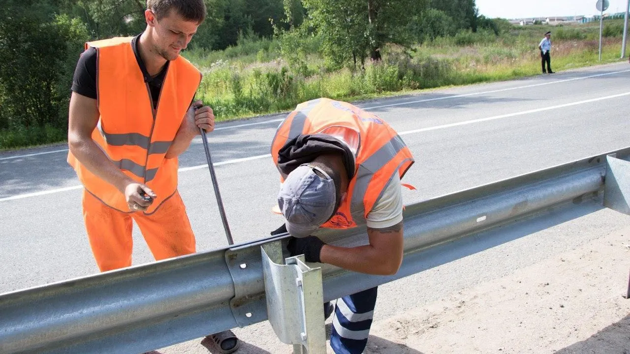 Дорожные ограждения отремонтировали в семи округах Подмосковья