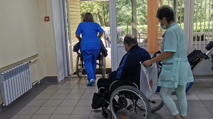 Экстренную эвакуацию при пожаре отработали в доме‑интернате для престарелых Подольска