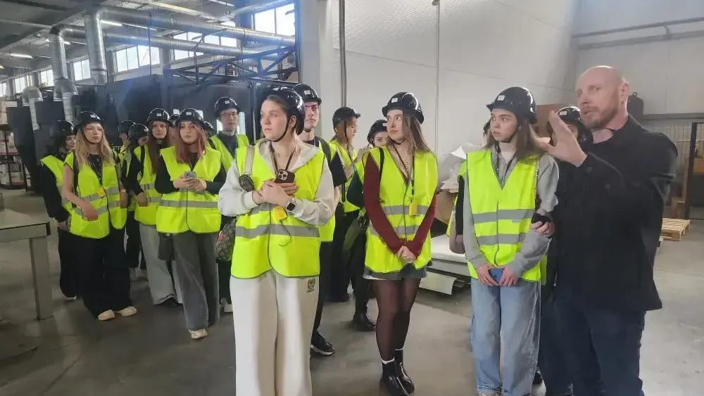 Студенты-архитекторы посетили производство спортивного инвентаря в Солнечногорске