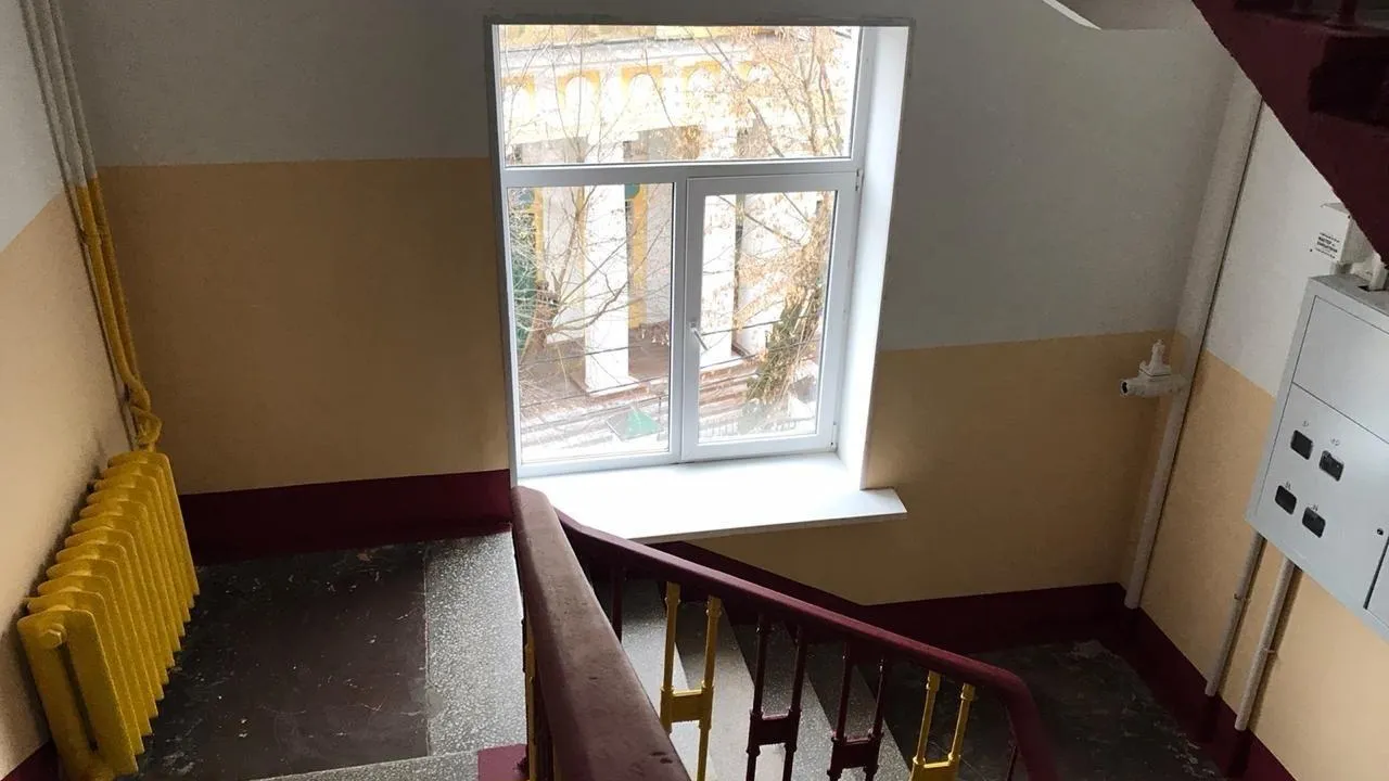 Ремонт подъезда дома на Февральской улице в Подольске комиссия приняла без замечаний