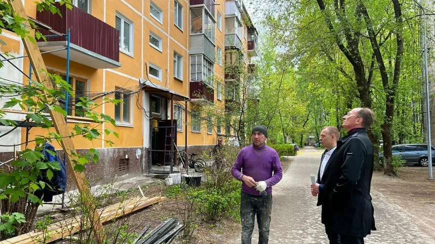 Ремонт дома в поселке Малаховка Люберец идет по графику