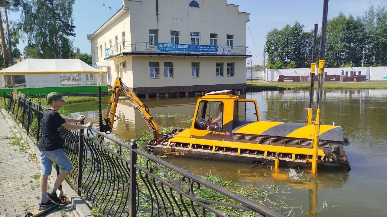 В парке им Гагарина Шатуры приступили к расчистке пруда