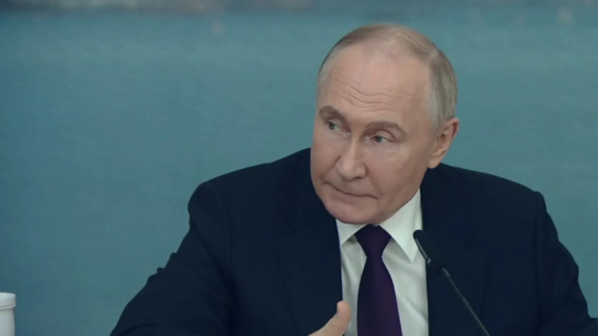 Путин: Россию постоянно обвиняют в том, что она машет ядерной дубиной