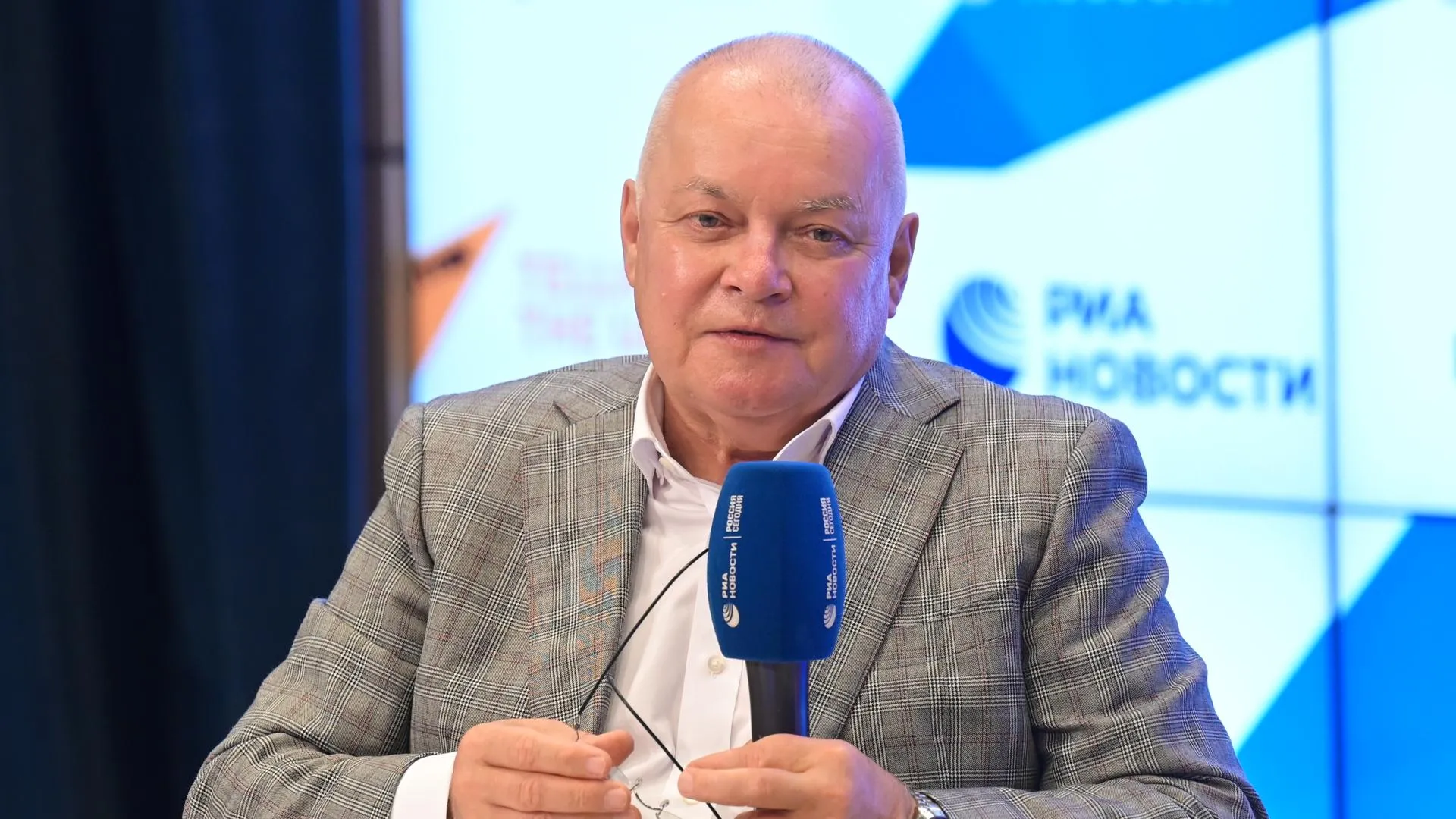 Киселев направил запрос на проведение интервью с Байденом