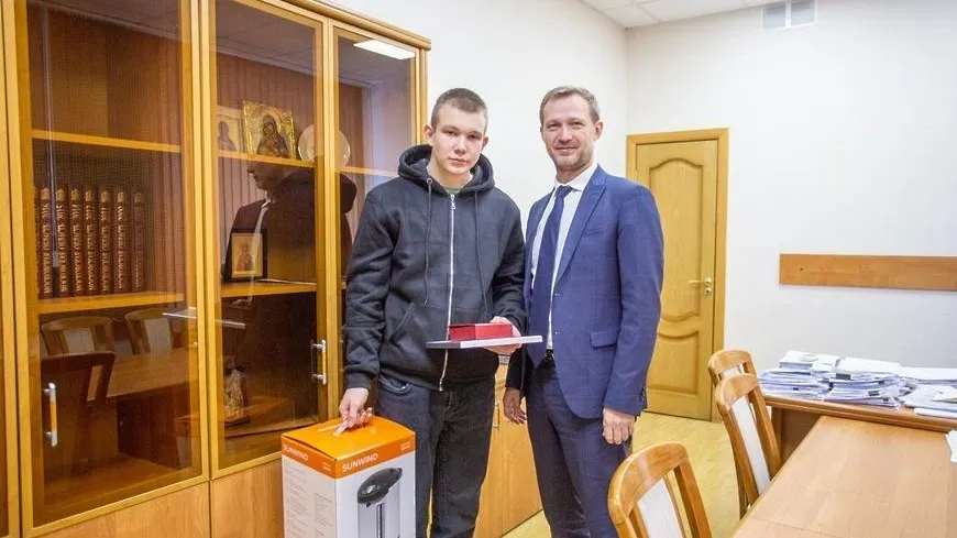 В Подольске вручили ключи от квартиры ребенку‑сироте