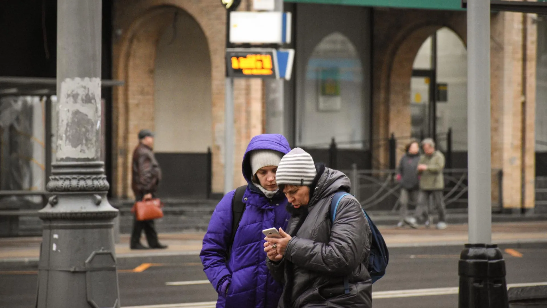 Облачная погода и небольшой дождь ожидаются в Московском регионе в пятницу