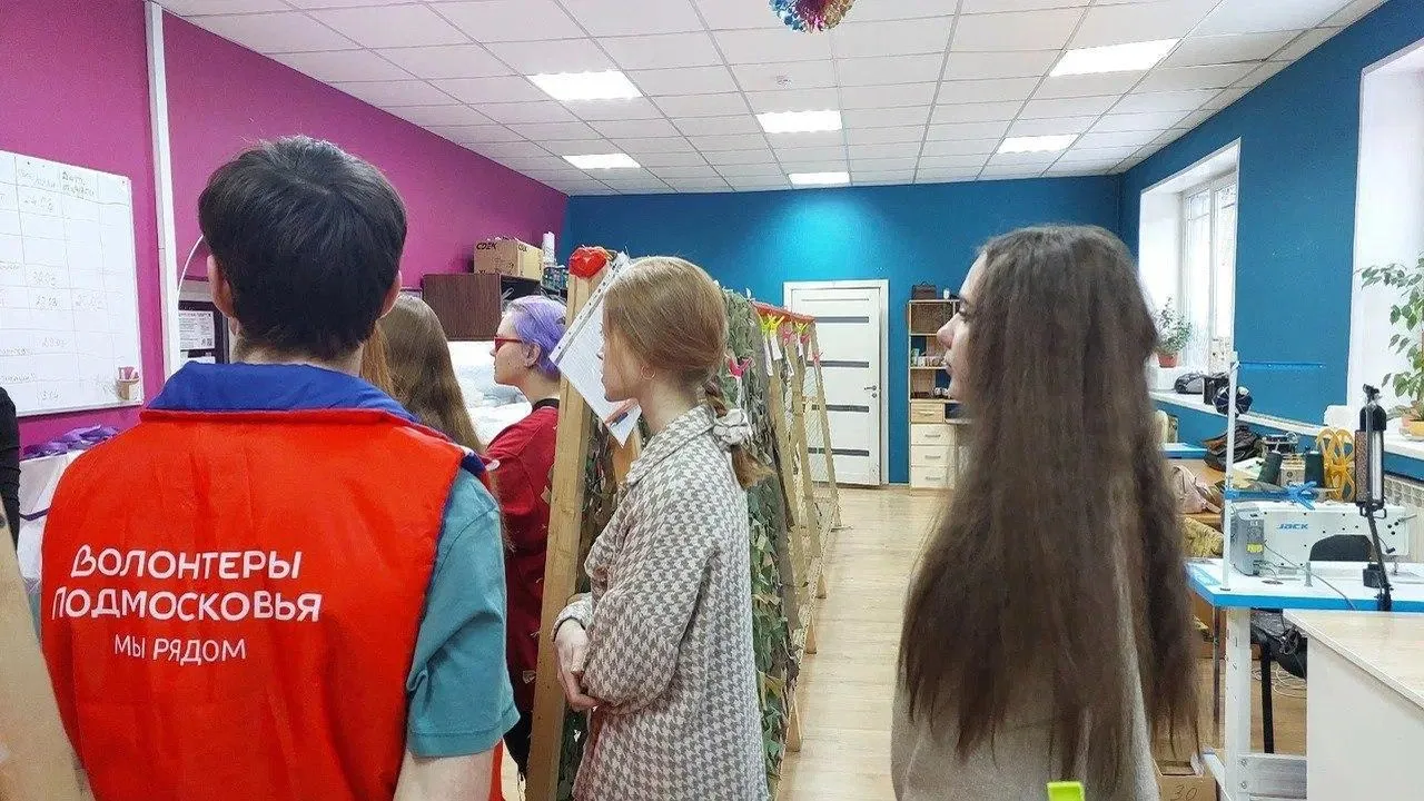 Мытищинские студенты помогли в плетении маскировочных сетей