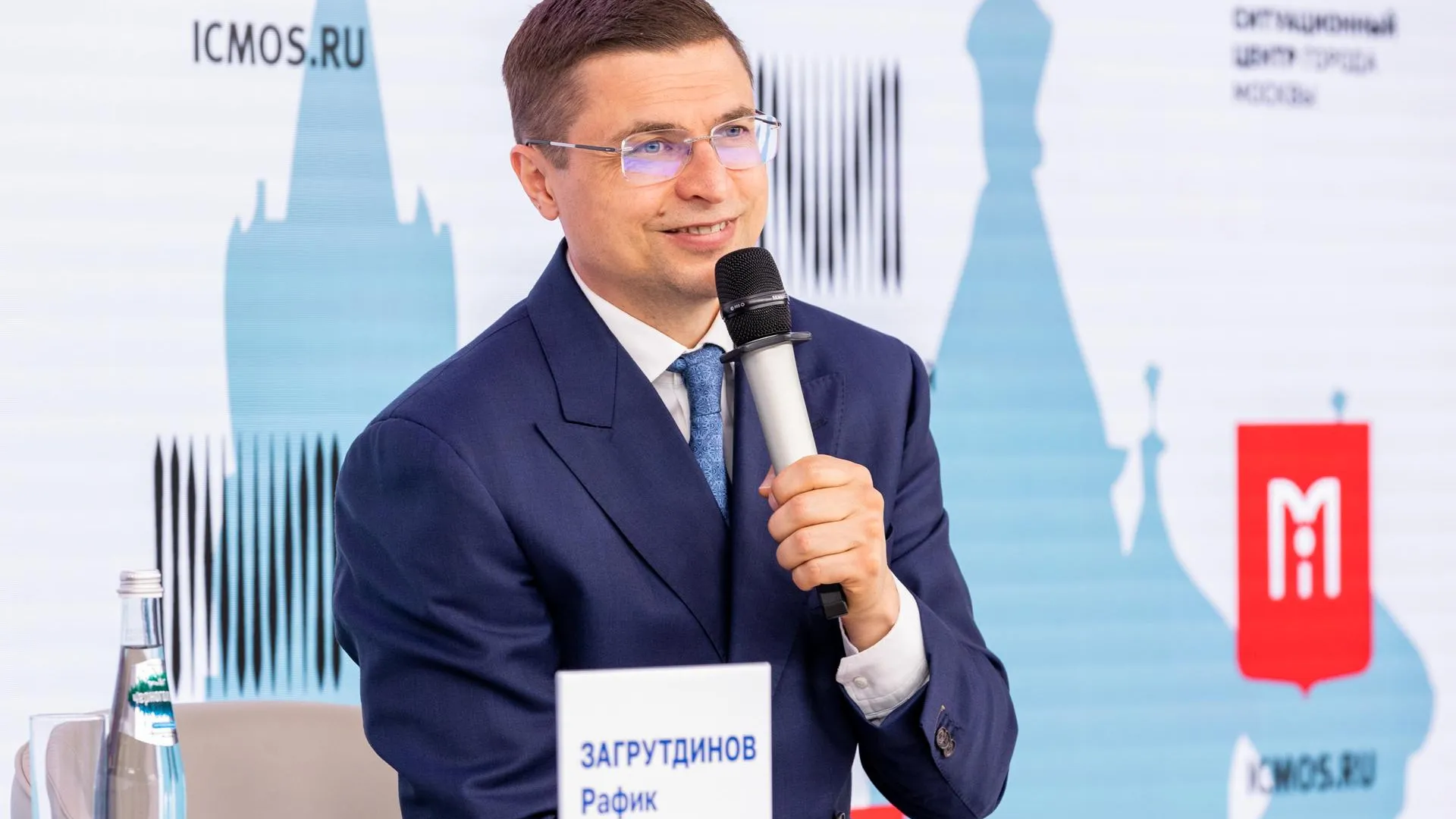 Загрутдинов: стартовал монтаж эскалаторов в ЖК «Академ Палас»