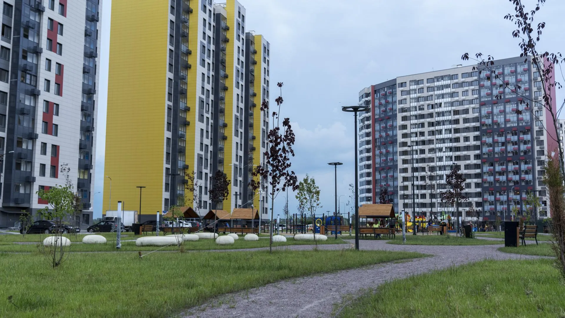 Глава городского округа Домодедово оценил благоустройство в ЖК «Домодедово‑парк»