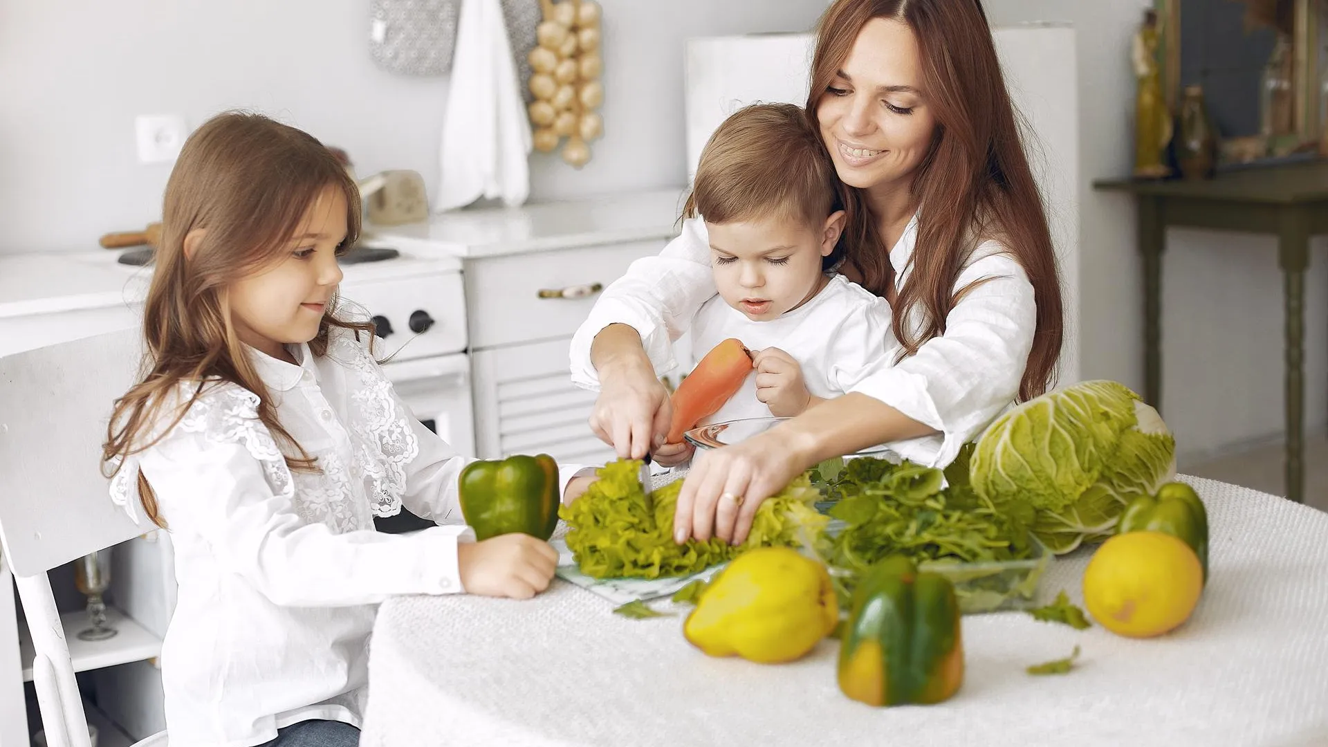 В Подмосковье НИКИ детства дал советы по здоровью матерей