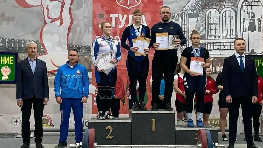 Тяжелоатлетка из Люберец завоевала серебряную медаль на первенстве РФ
