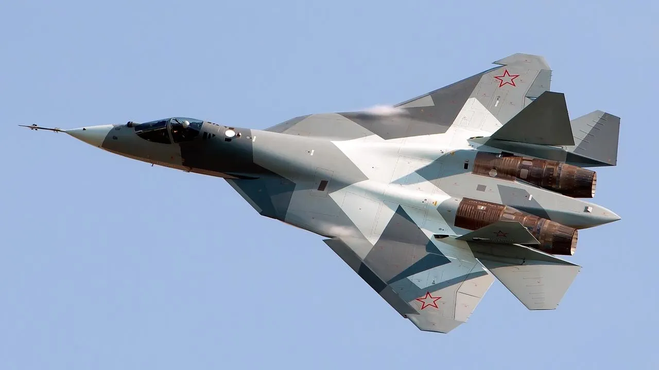 Выставочный образец русского истребителя Су-57 стал объектом насмешек