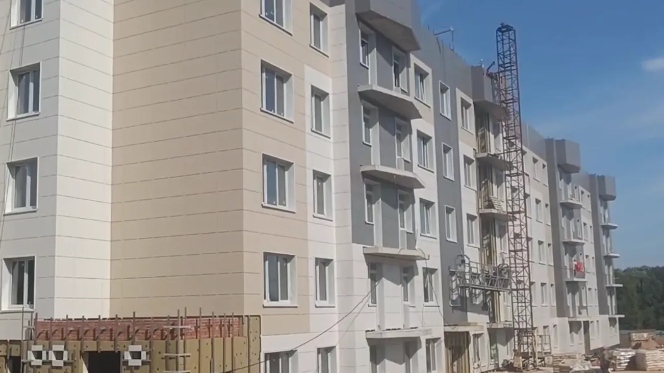 В Талдомском округе строят дом для 202 переселенцев