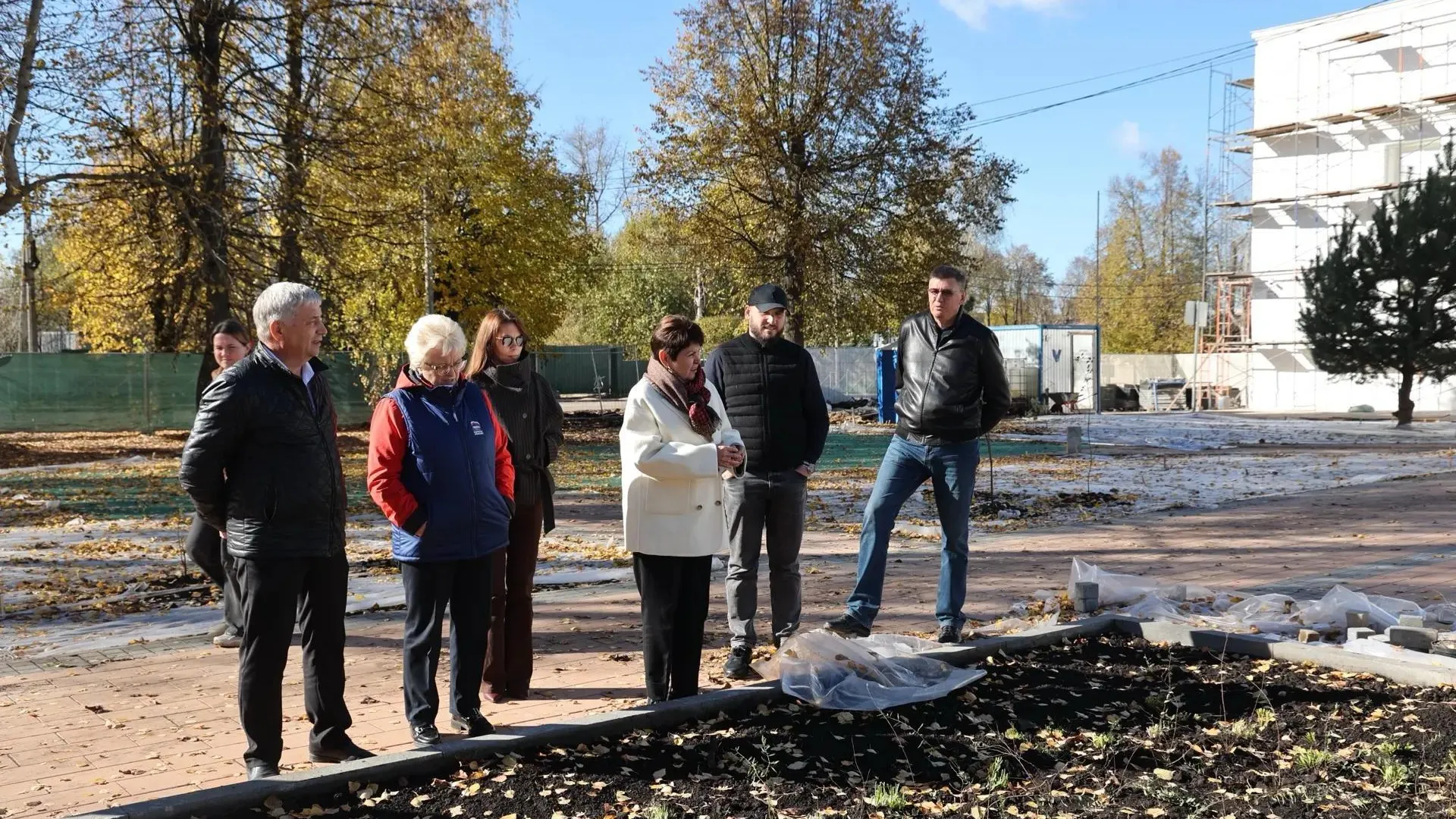 Готовность сквера у ДК «Текстильщик» в Волоколамске превысила 80%