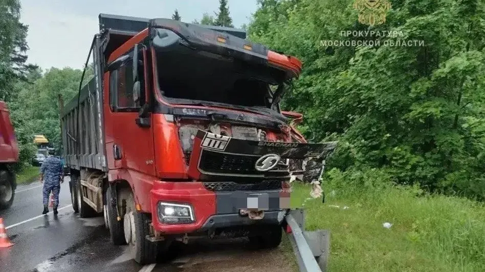 Число пострадавших при ДТП с маршруткой и грузовиком в Подмосковье выросло до 14