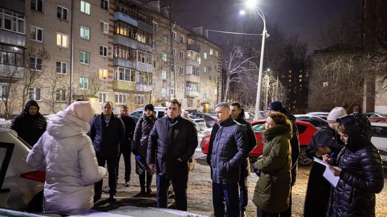 Глава Подольска проверил содержание дворов в микрорайоне Климовск