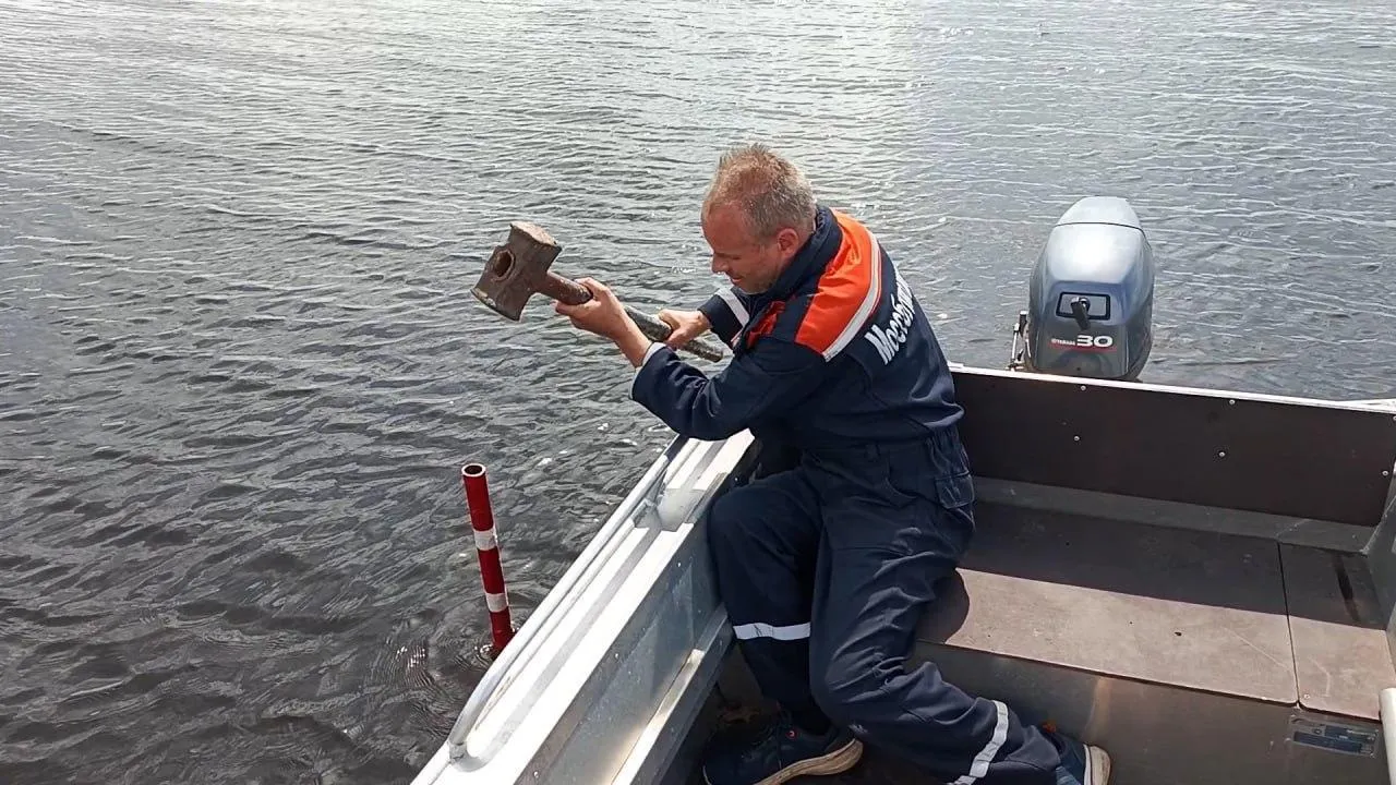 В Дубне сделали заметной для яхтсменов и серферов отмель на водохранилище