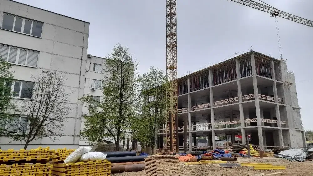 В Красногорске строят новый корпус поликлиники в Нахабино