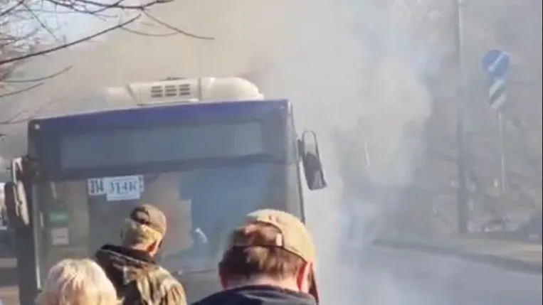 Рейсовый автобус загорелся в подмосковных Мытищах
