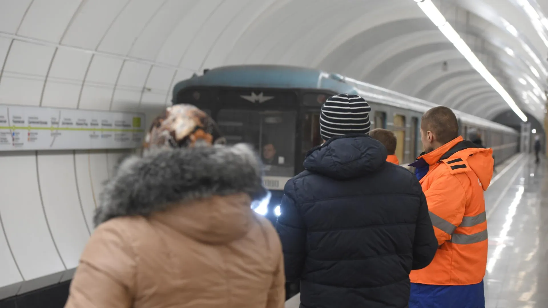 Движение на «салатовой» ветке восстановили в московском метро