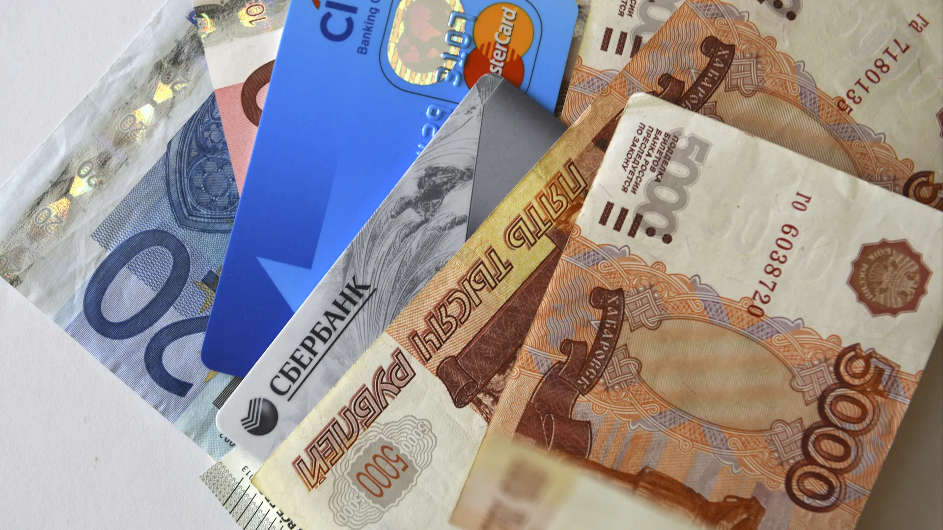 Годовая инфляция в России с 3 по 6 мая ускорилась до 7,81%