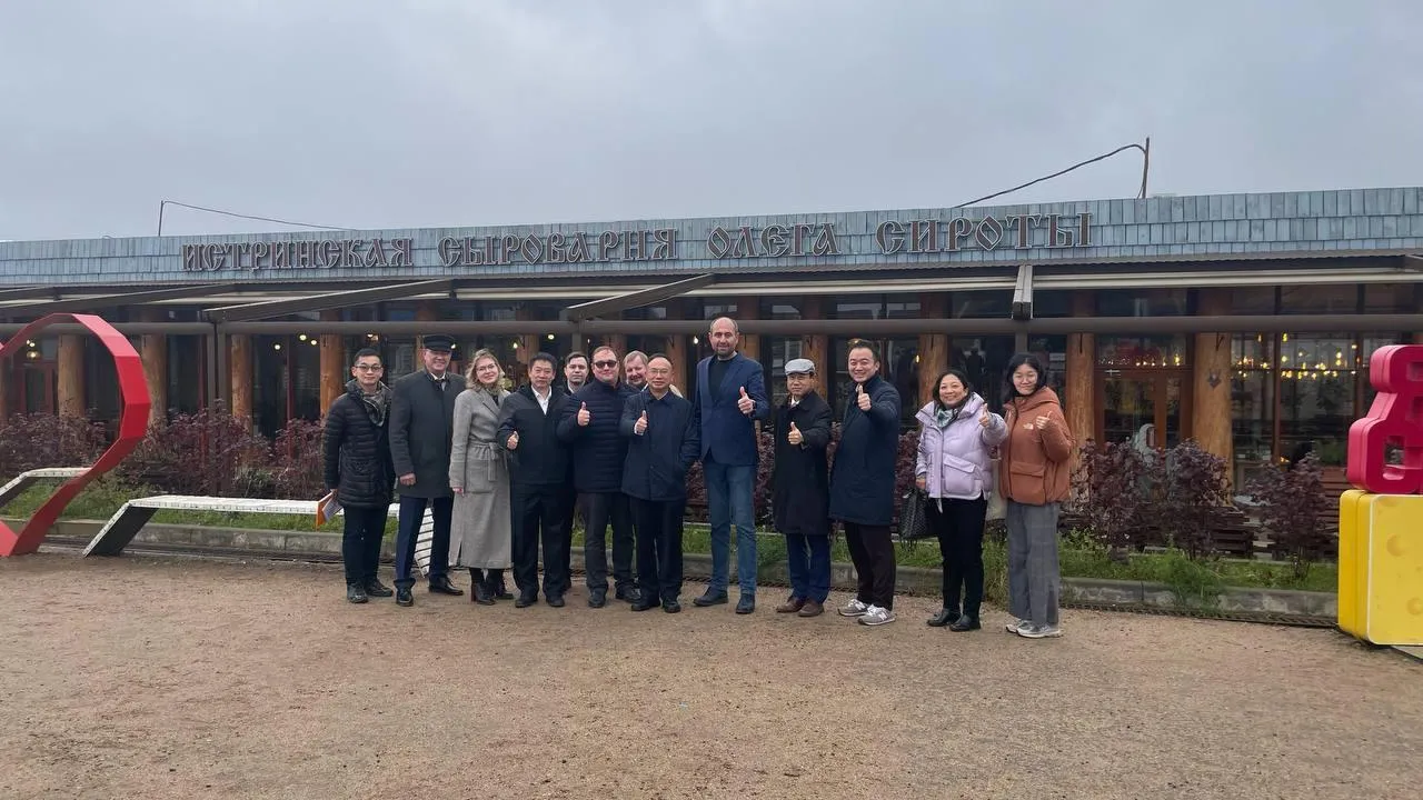 Делегация Китая посетила подмосковные предприятия по производству колбас и сыра