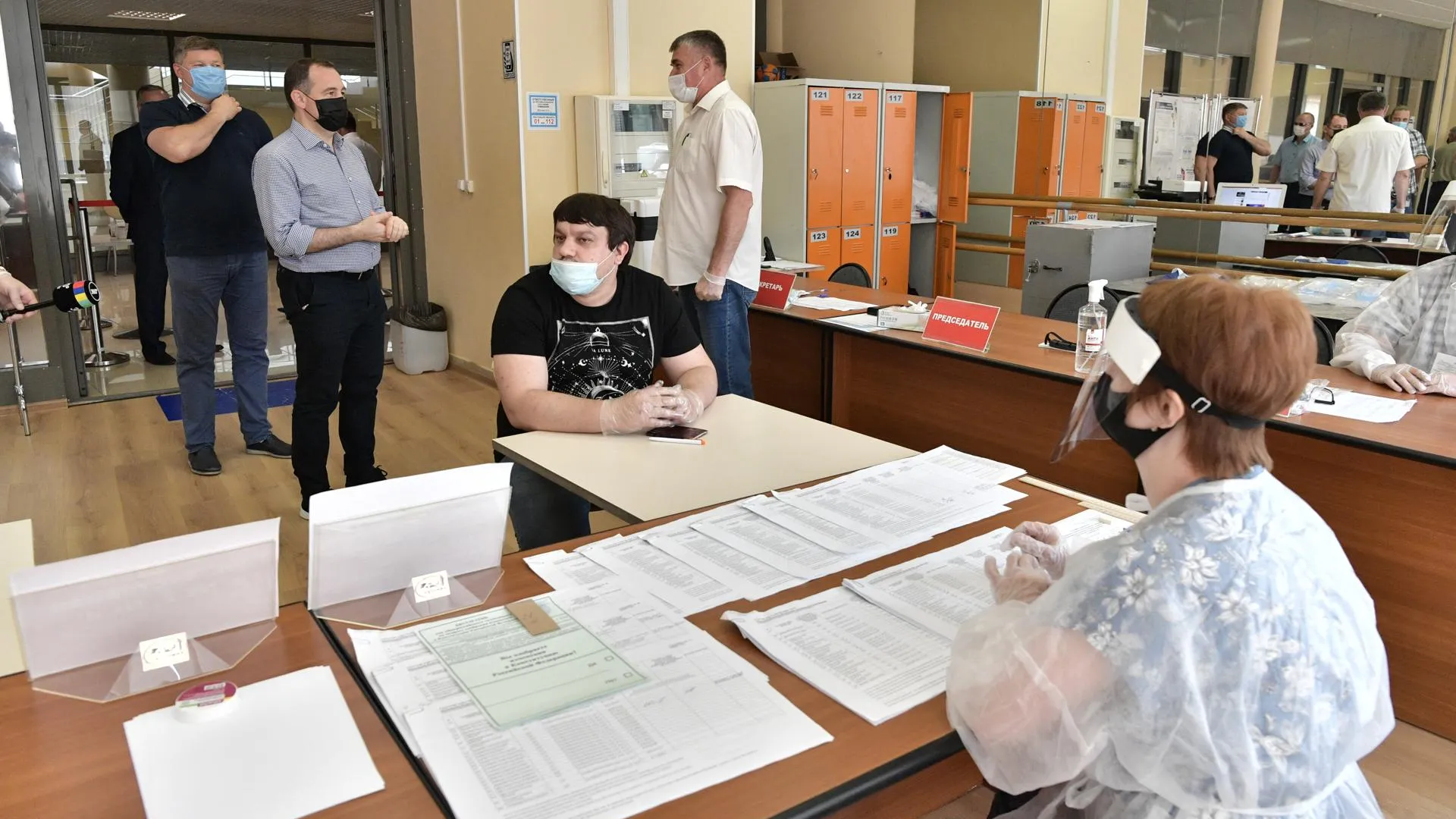 Брынцалов: Голосование по Конституции на участке в Коломне проходит по правилам
