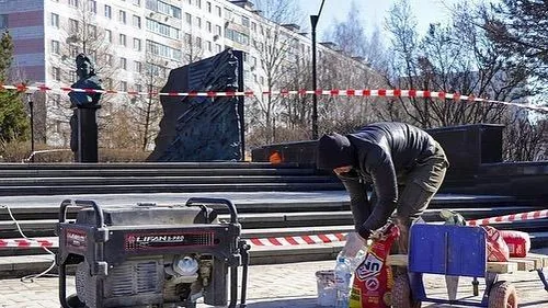 Власти Мытищ проверили ход ремонтных работ на мемориалах и памятниках ко Дню Победы