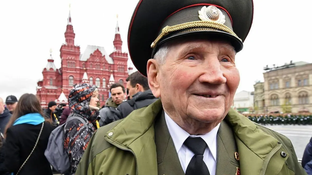 Андрей Воробьев рассказал о ветеране Иване Жучкове, который посетит парад Победы