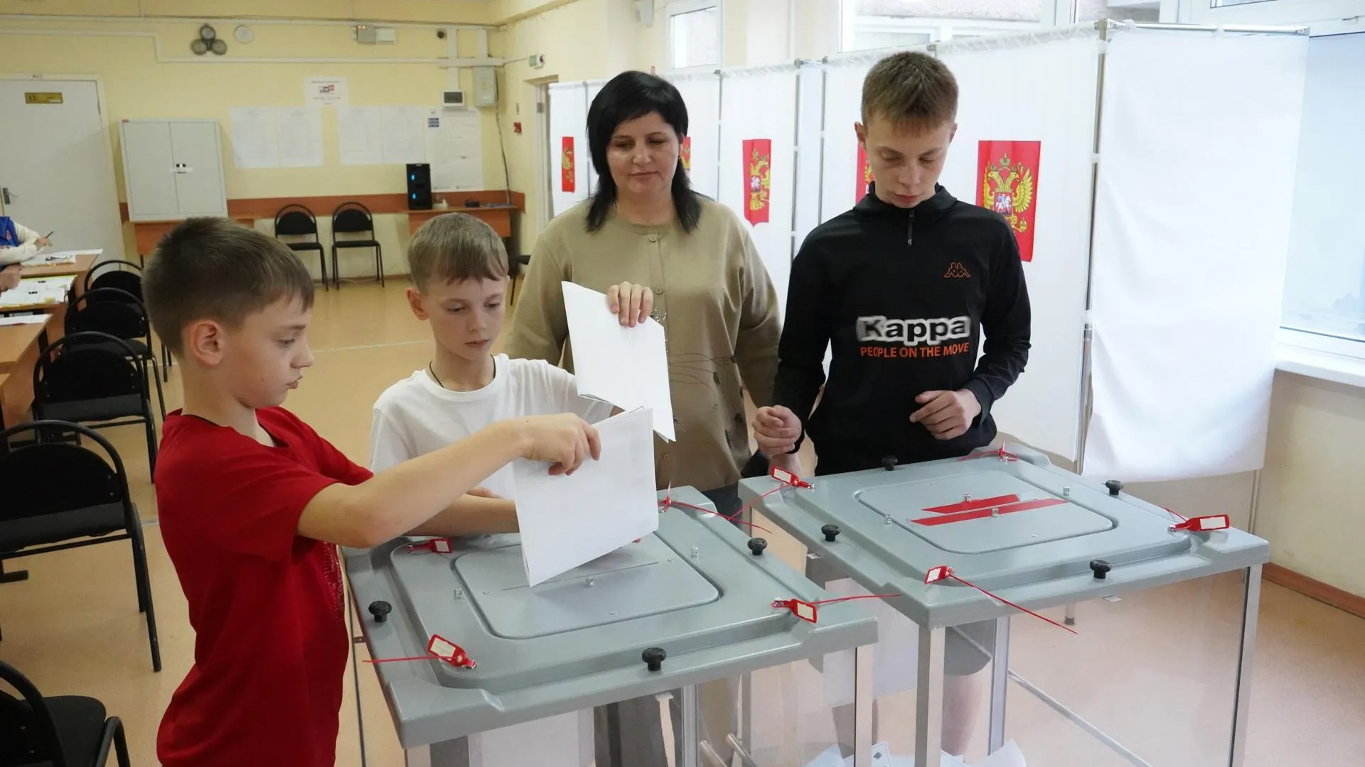 Многодетная мать Елена Шишканова проголосовала в Рузском округе