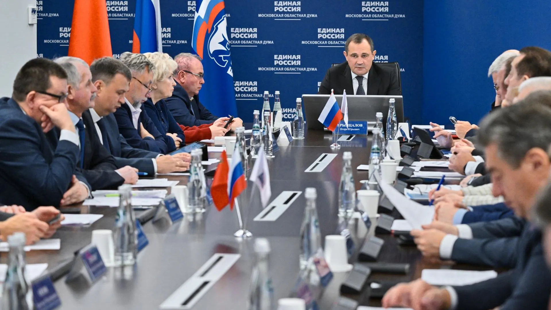 Подмосковные депутаты в октябре собрали 27 т гумпомощи фронту и новым регионам