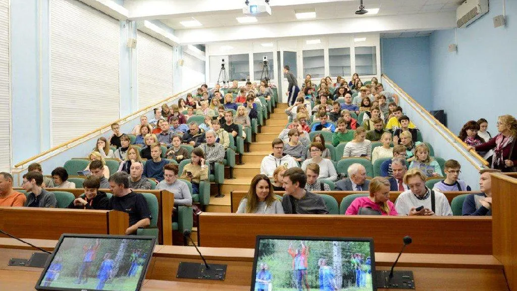 Более 500 школьников посетили День открытых дверей в Технологическом университете Королева