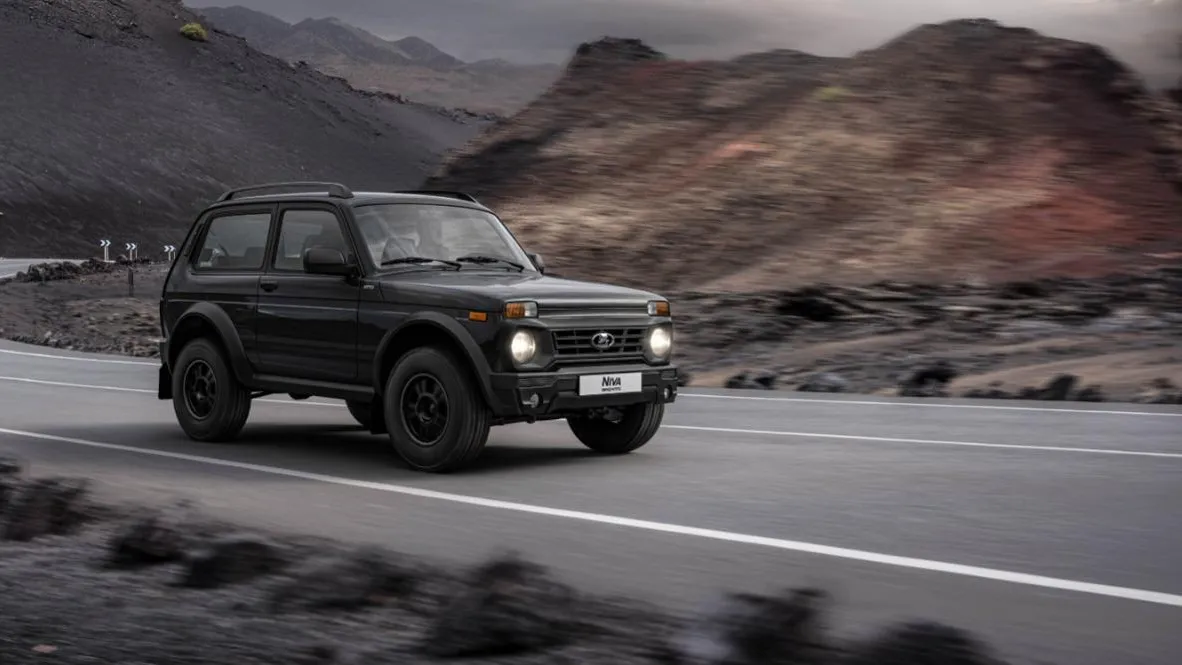 «Цена не радует»: в Германию возобновили поставки Lada Niva Legend