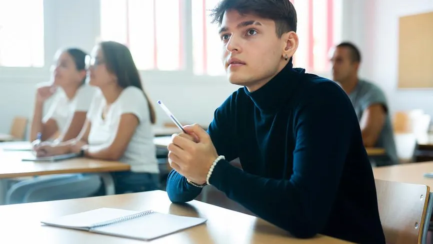 Адвокат Жорин рассказал россиянам, что может грозить за сдачу IELTS